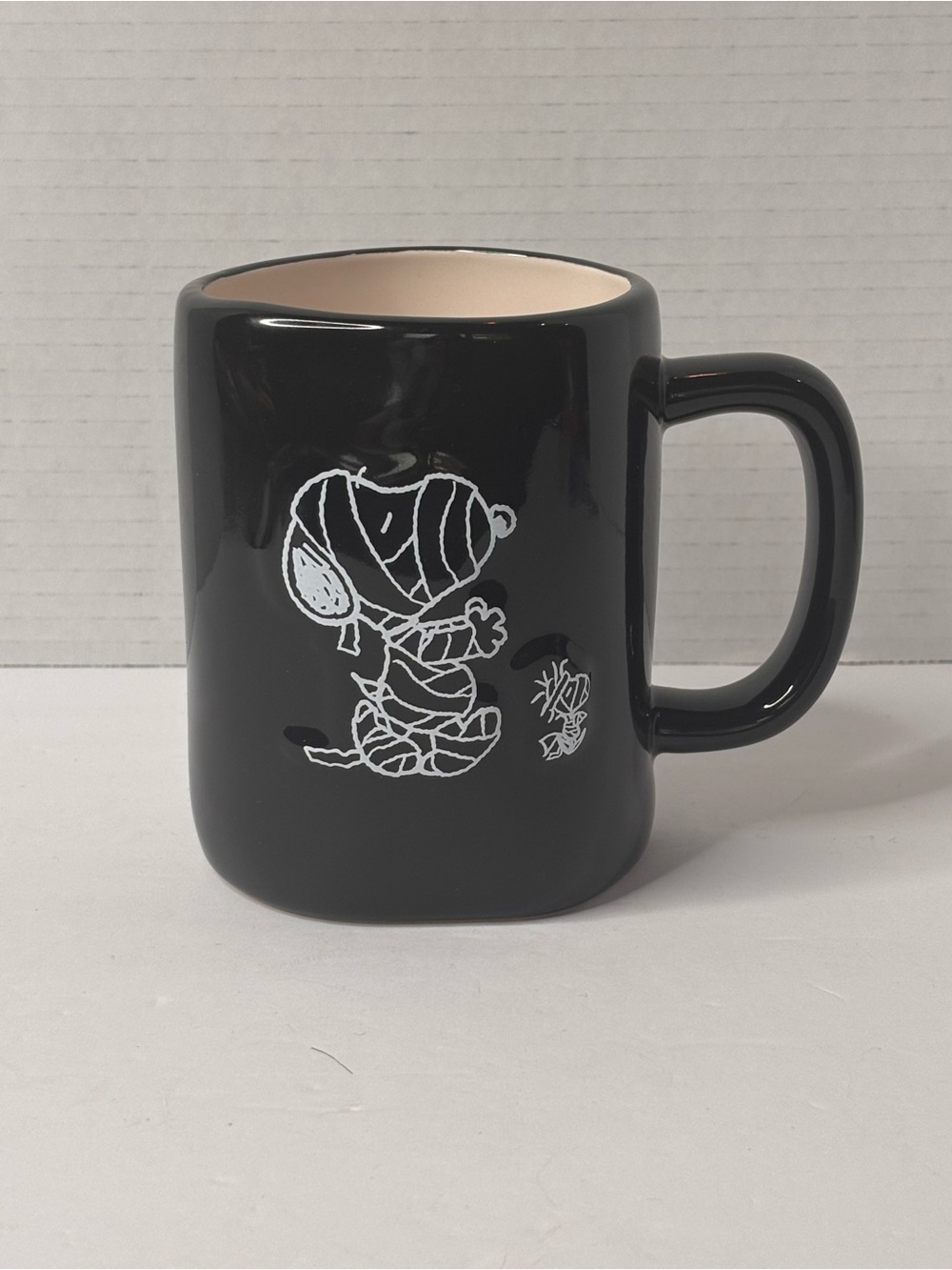 Rae Dunn Peanuts Mummy Snoopy Woodstock Mummy TRICK OR TREAT Halloween Mug